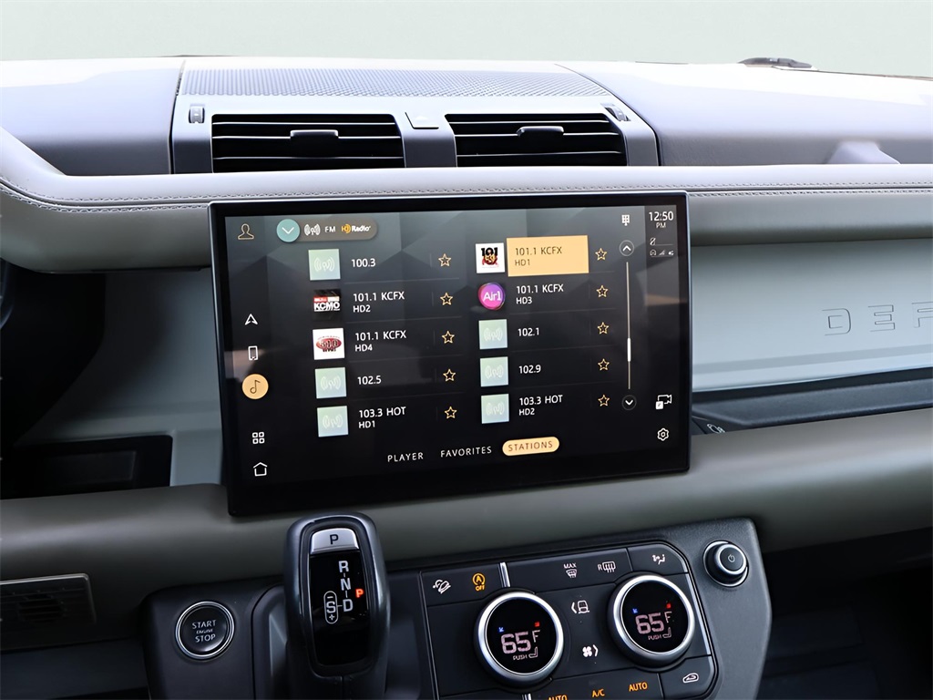 2022 Land Rover Defender 110 XS Edition photo 15