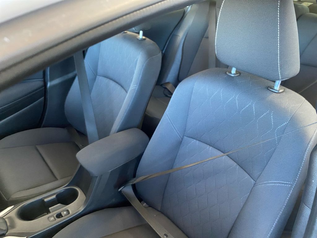 2023 Toyota Corolla LE photo 8