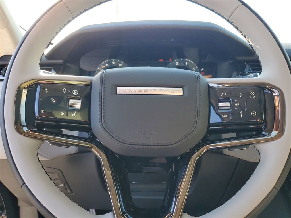 2025 Land Rover Range Rover Velar S photo 3