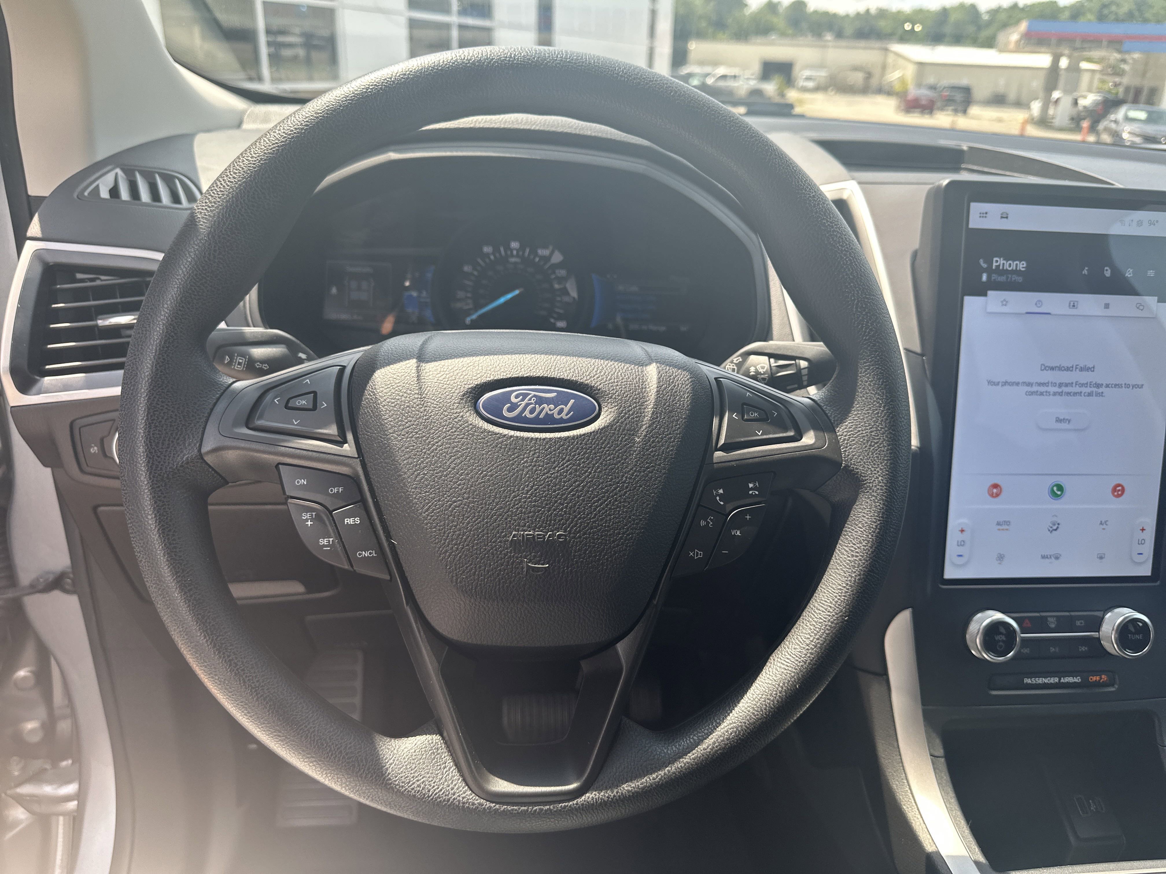 2022 Ford Edge SE photo 4