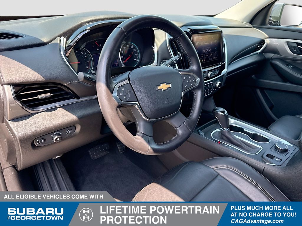 2020 Chevrolet Traverse 3LT photo 2
