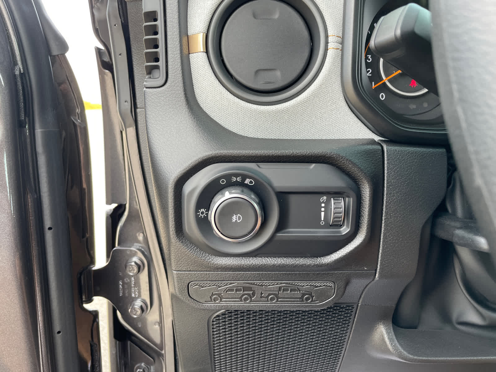2025 Jeep Wrangler Sport photo 14