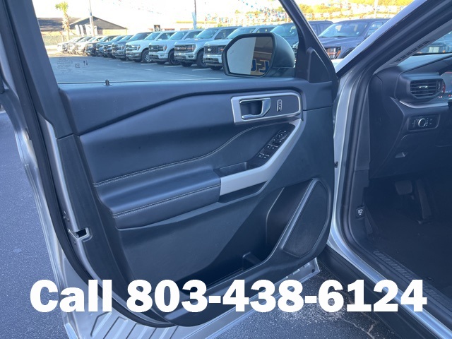 2024 Ford Explorer XLT photo 2