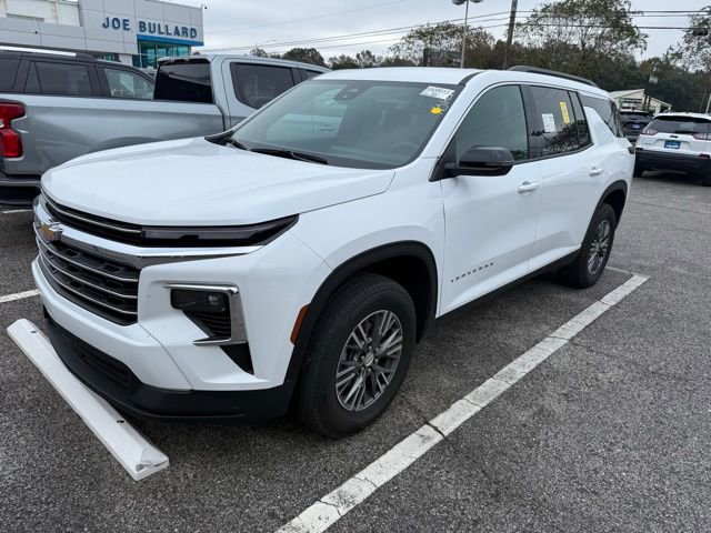 2025 Chevrolet Traverse LT's photo