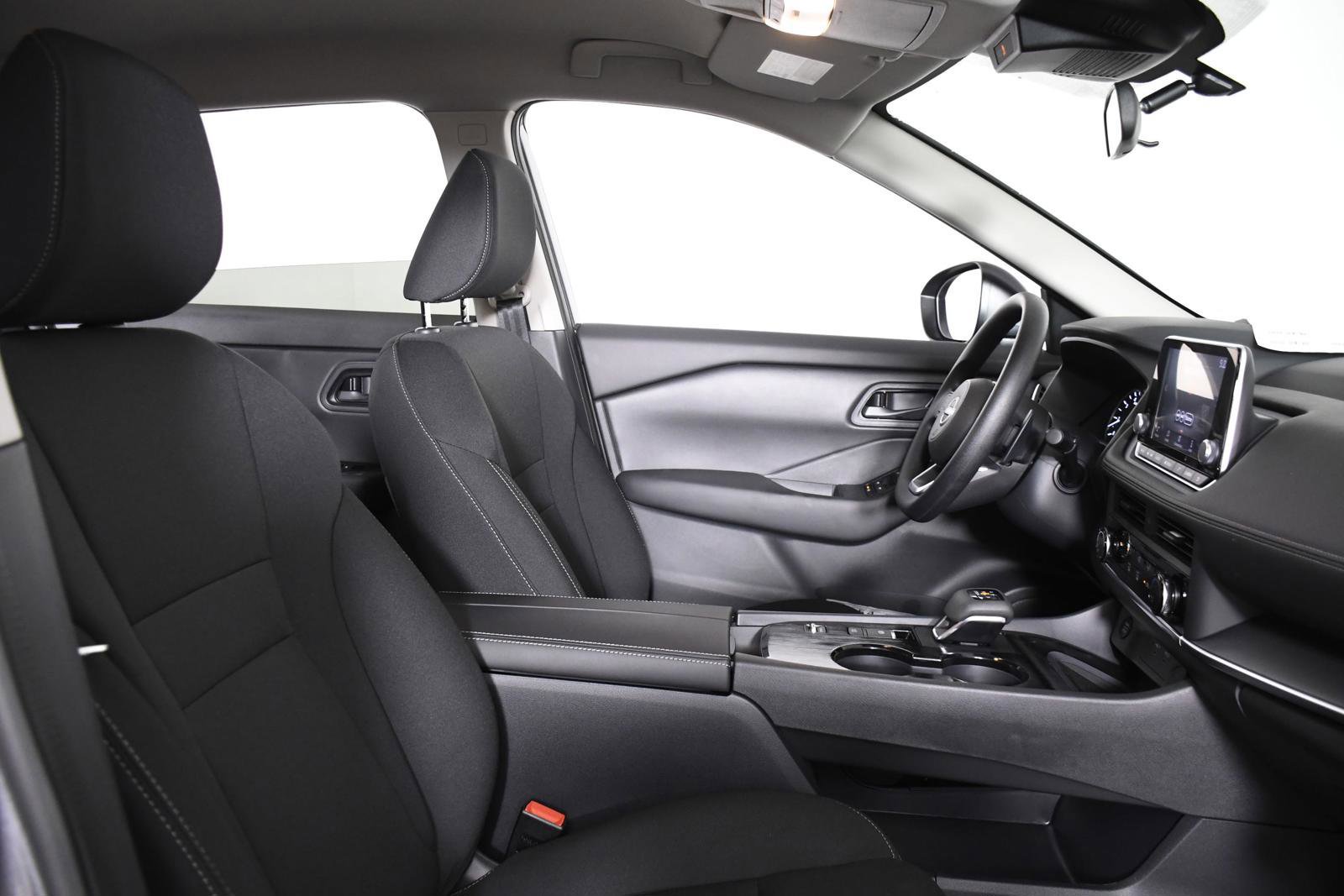 2025 Nissan Rogue S photo 25