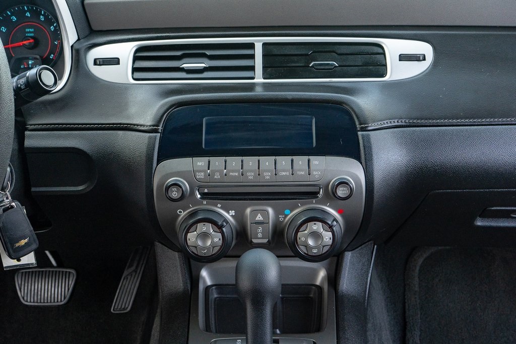 2015 Chevrolet Camaro photo 18