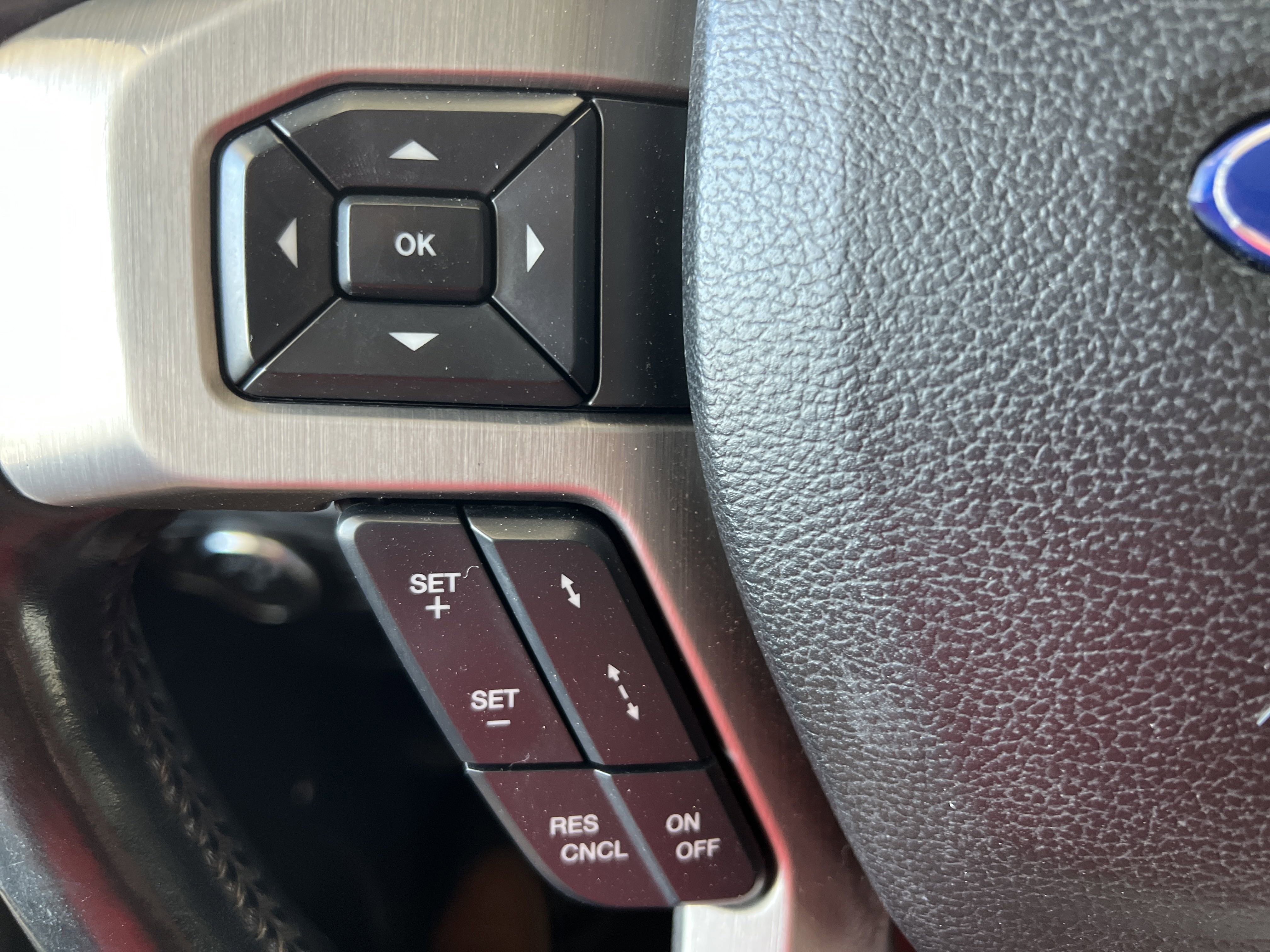 2017 Ford F-250 Platinum photo 17