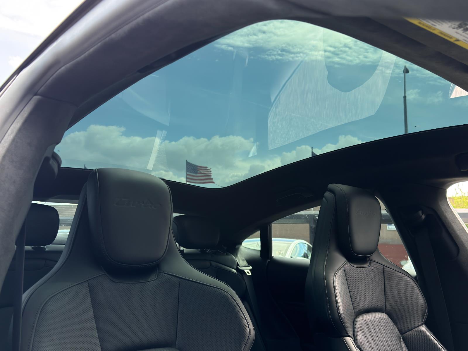 2020 Porsche Taycan Turbo S photo 28