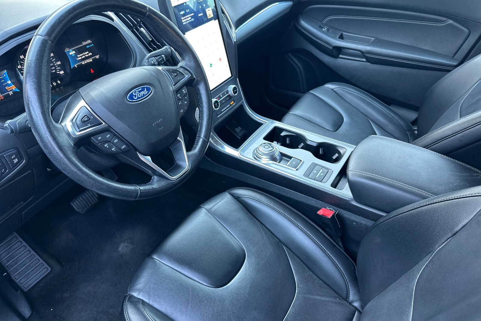 2022 Ford Edge Titanium photo 9