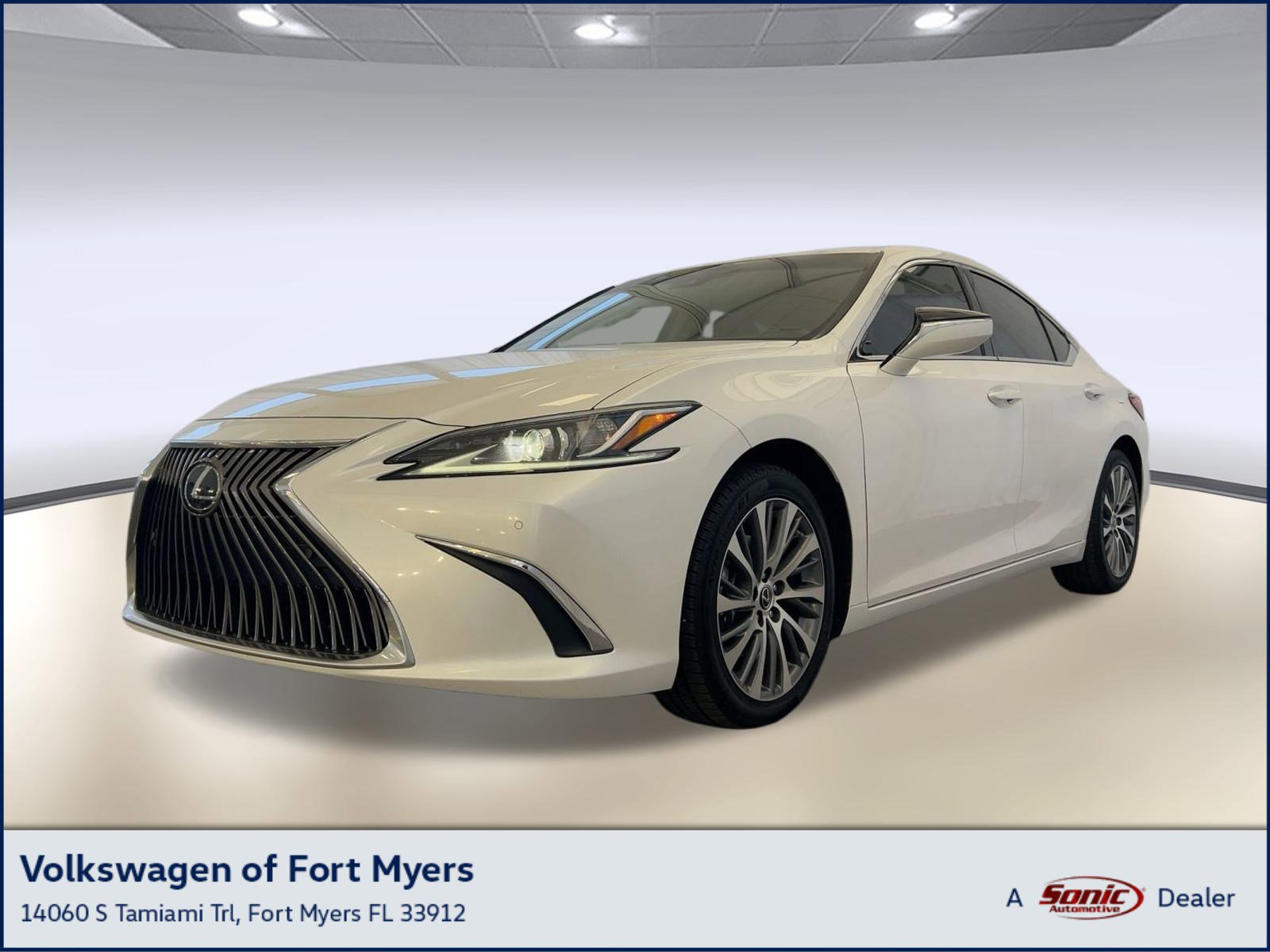 2021 Lexus ES 350's photo