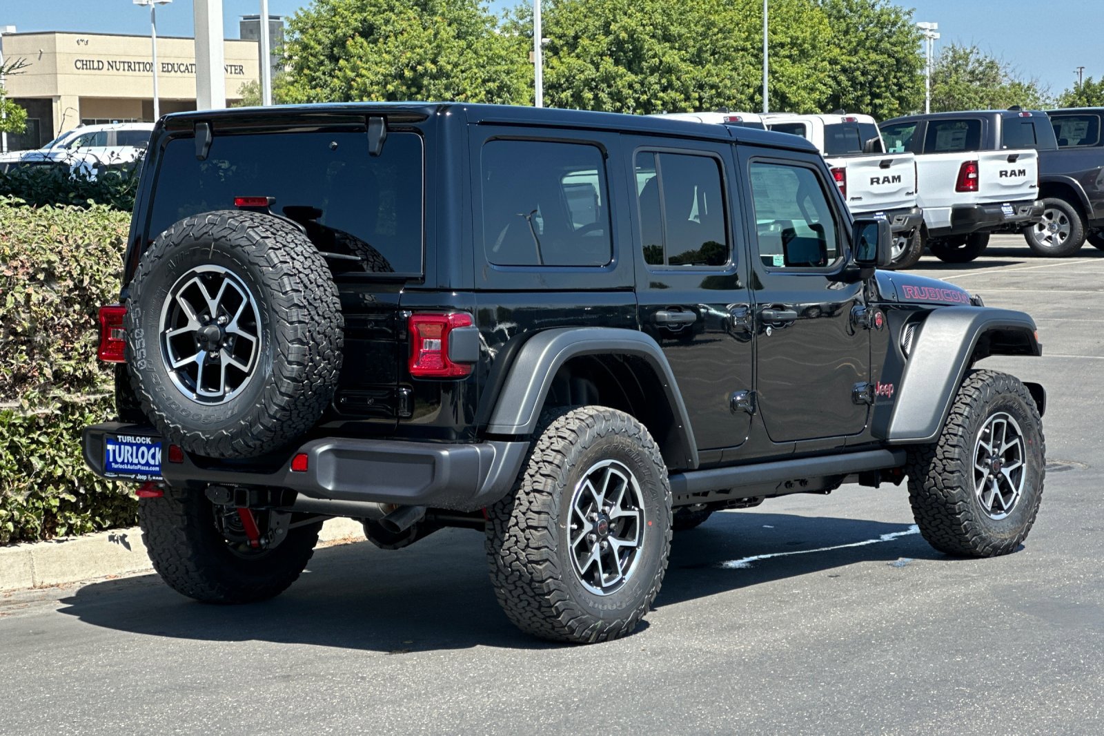 2025 Jeep Wrangler Rubicon photo 4