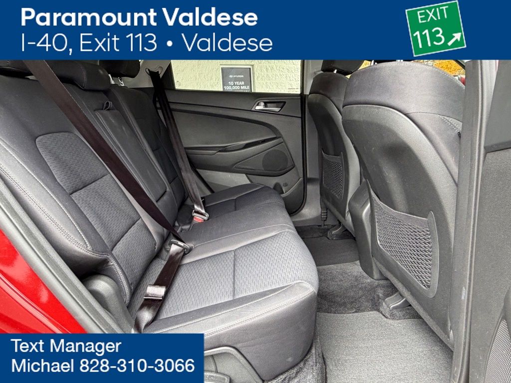 2020 Hyundai Tucson SE photo 2