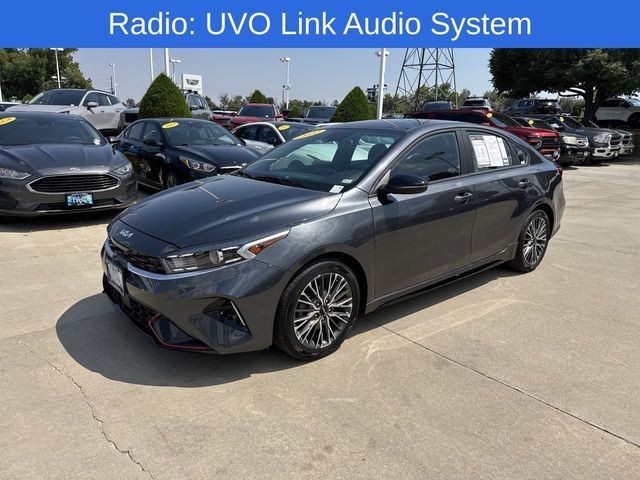 2022 Kia Forte GT-Line photo 4