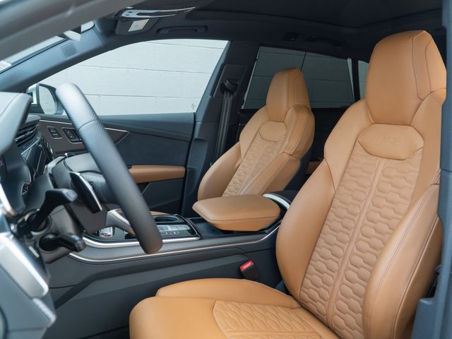 2024 Audi RS Q8 photo 5