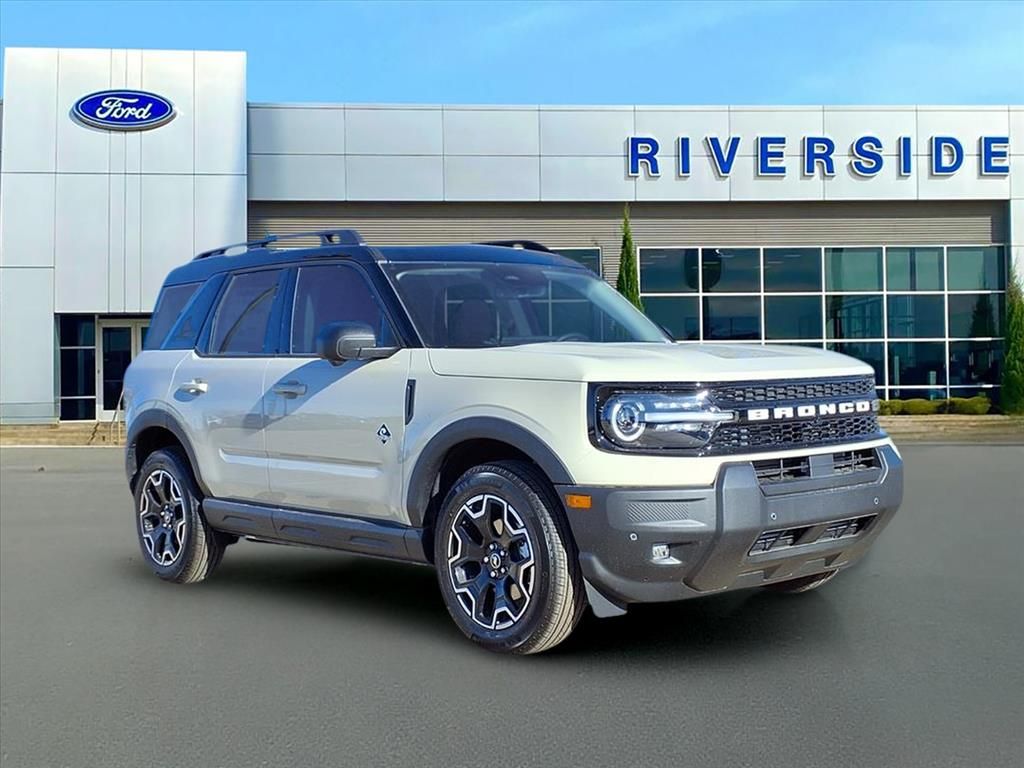2025 Ford Bronco Sport Outer Banks's photo