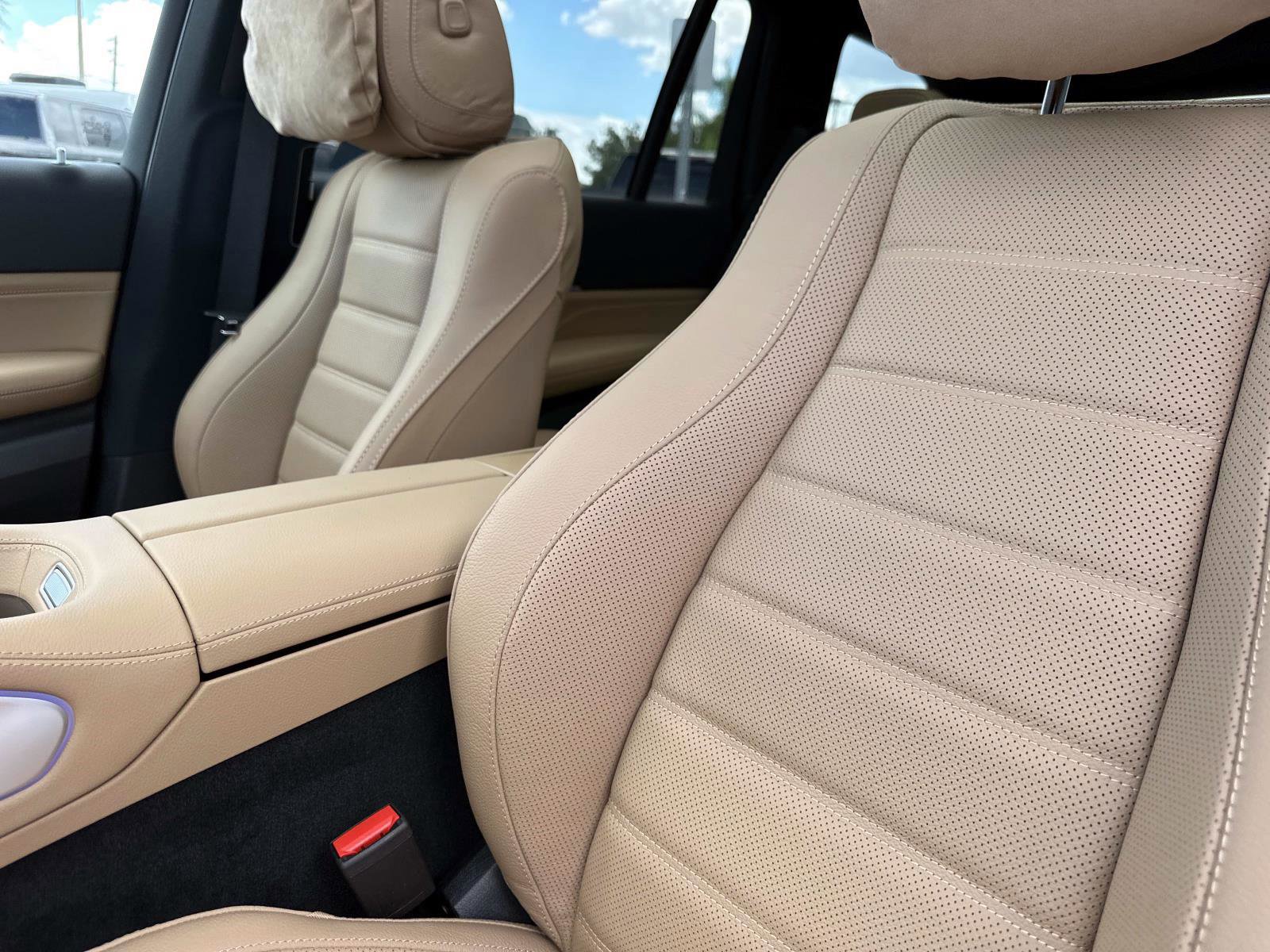 2026 Mercedes Benz GLS 580 4MATIC photo 22