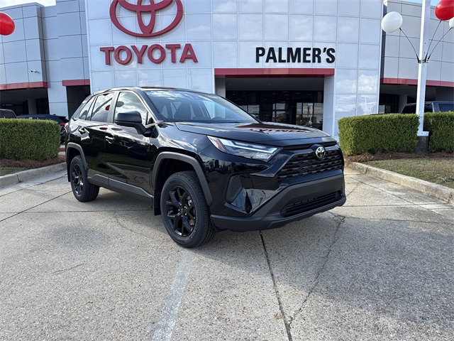 2025 Toyota RAV4 LE's photo