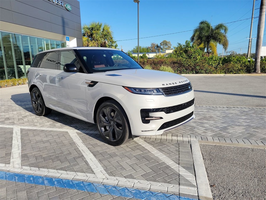 2025 Land Rover Range Rover Sport SE photo 5