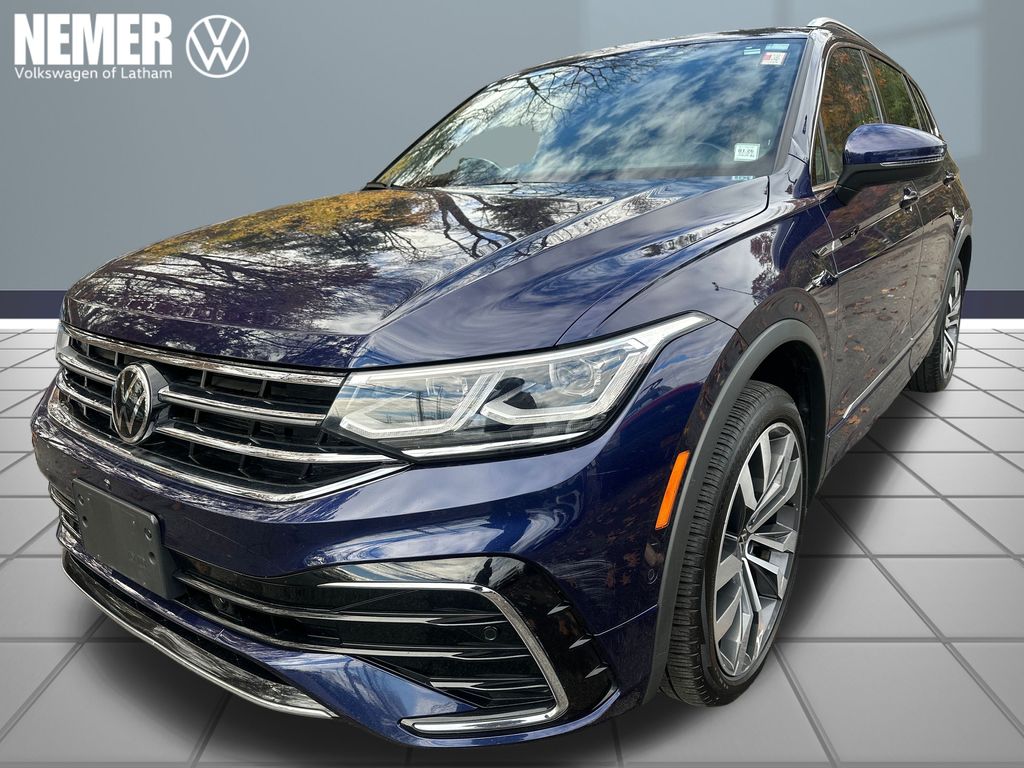 2022 Volkswagen Tiguan SEL R-LINE's photo