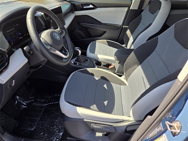2025 Volkswagen Taos S photo 2