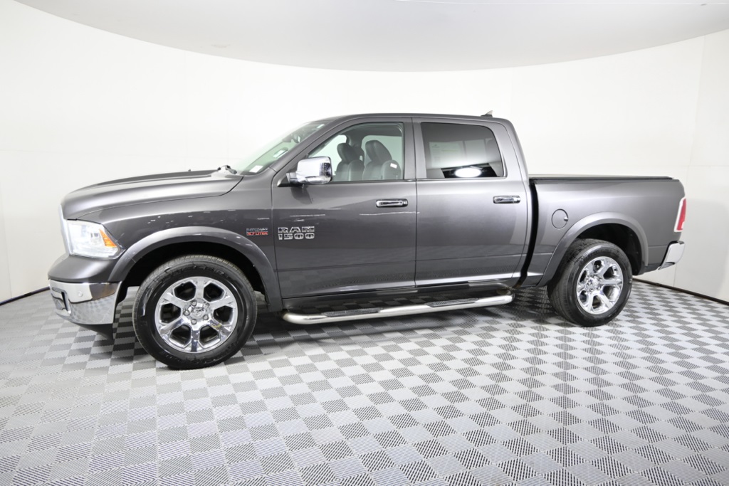 2015 Ram 1500 Laramie photo 2