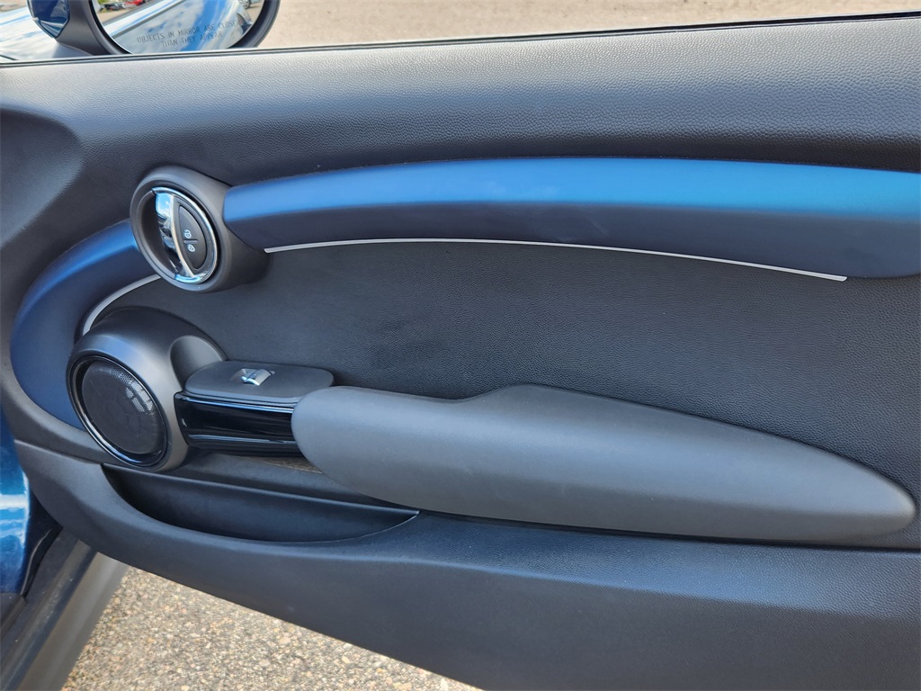 2023 Mini Cooper Convertible S photo 16