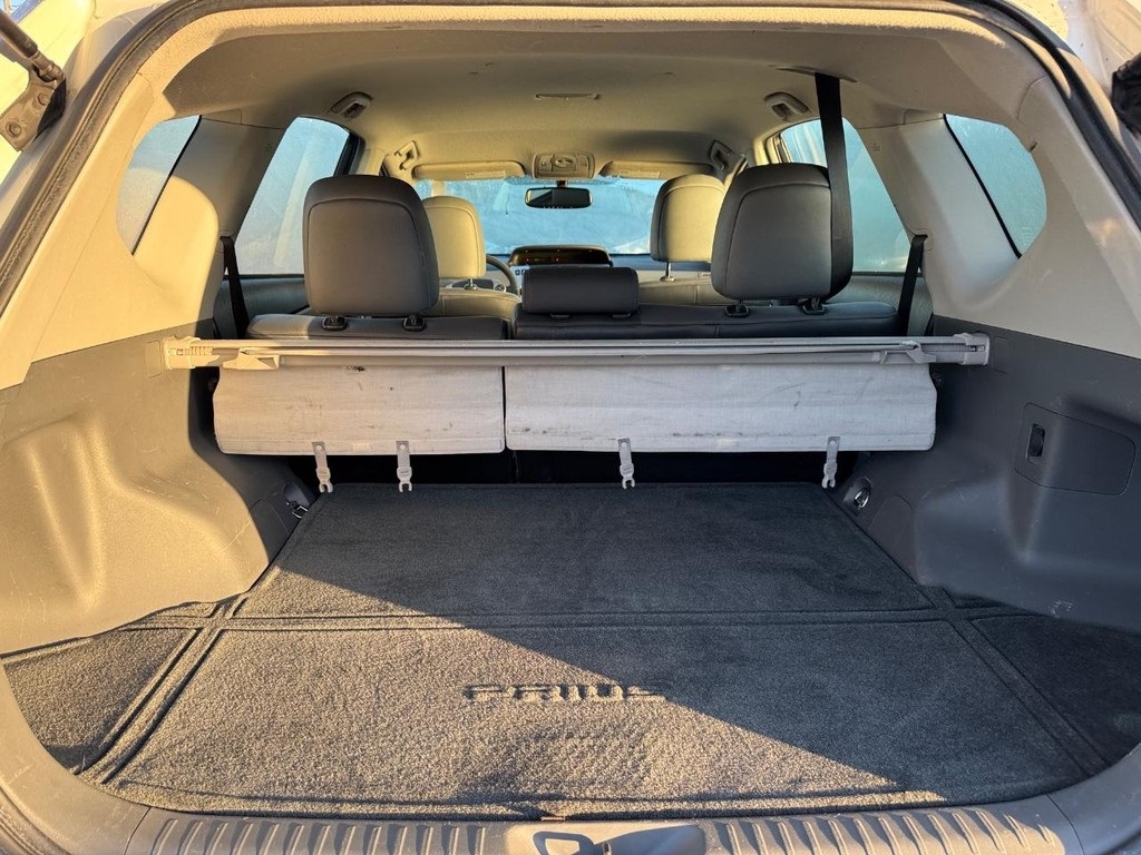 2012 Toyota Prius V Five photo 5