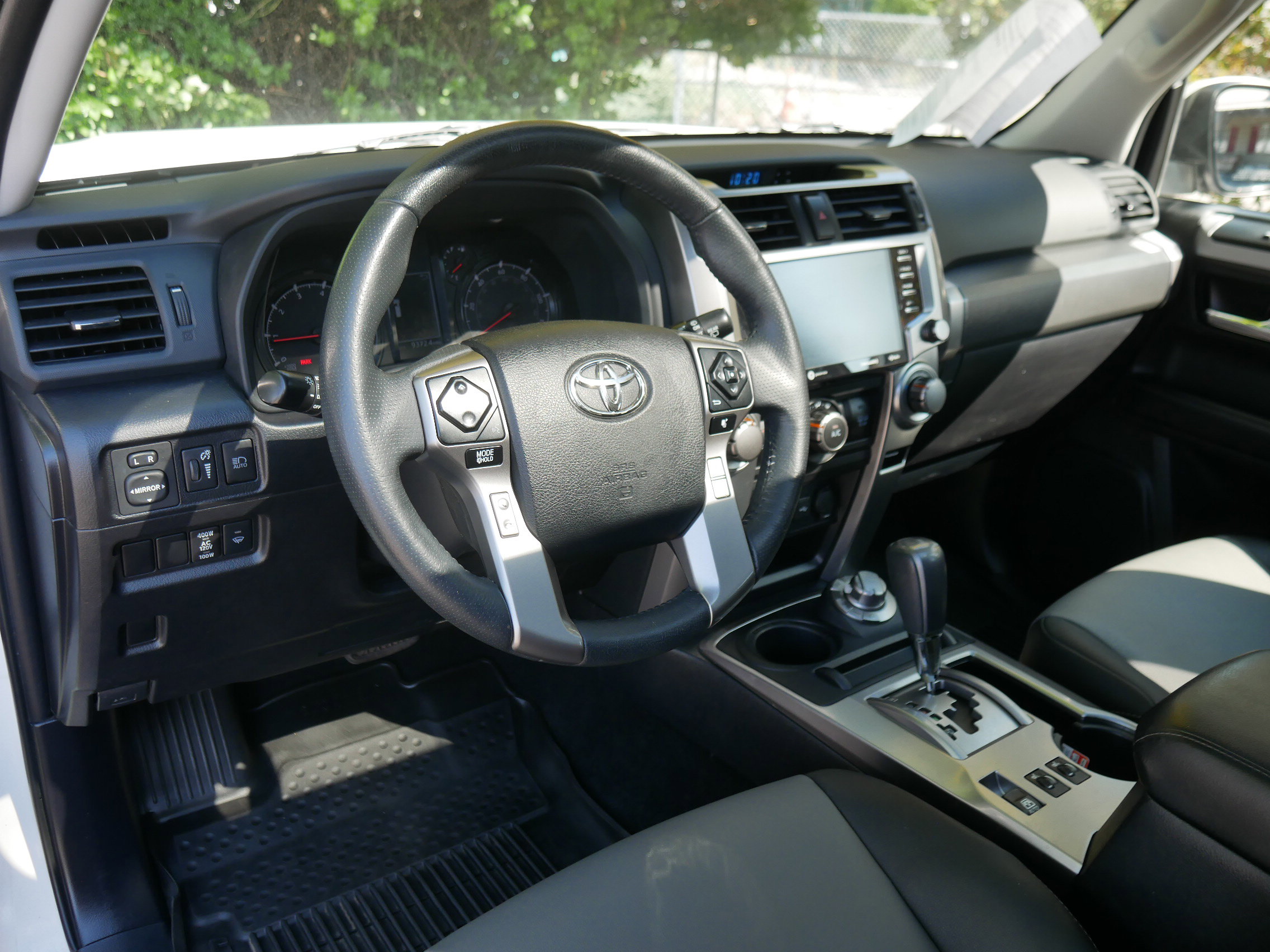 2022 Toyota 4Runner SR5 Premium photo 3