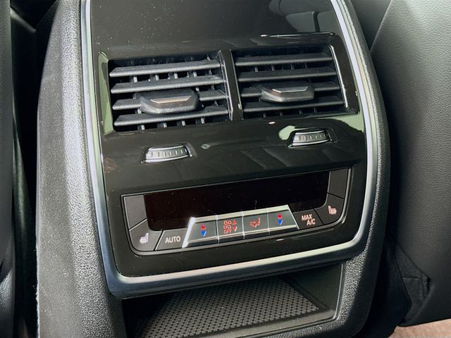 2026 Bmw X5 M60i photo 25