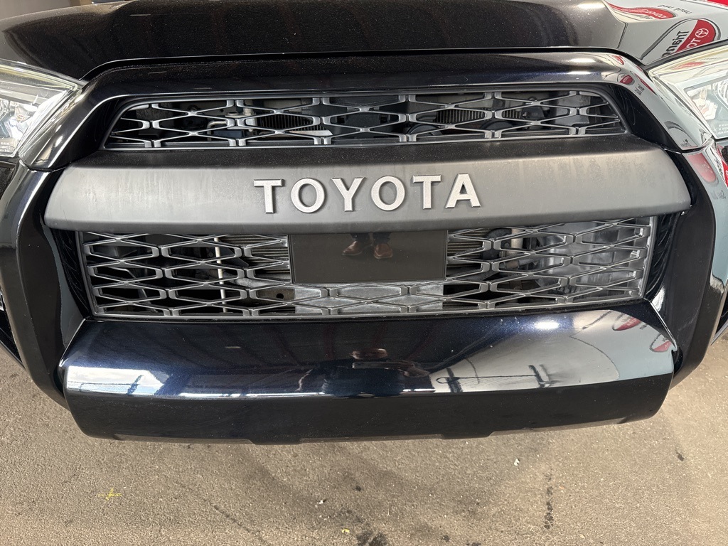 2020 Toyota 4Runner SR5 photo 11
