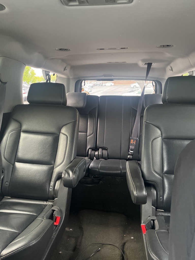 2017 Chevrolet Suburban Premier photo 6