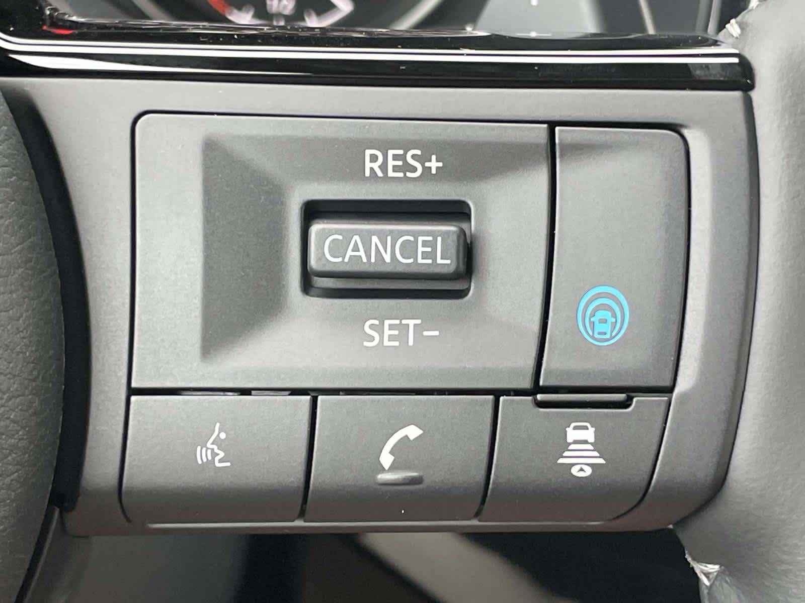 2025 Nissan Pathfinder SL photo 26