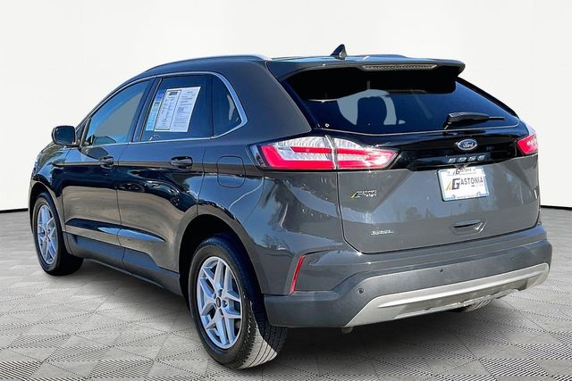 2021 Ford Edge SEL photo 4