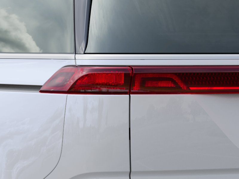 2024 Kia Carnival LX photo 11