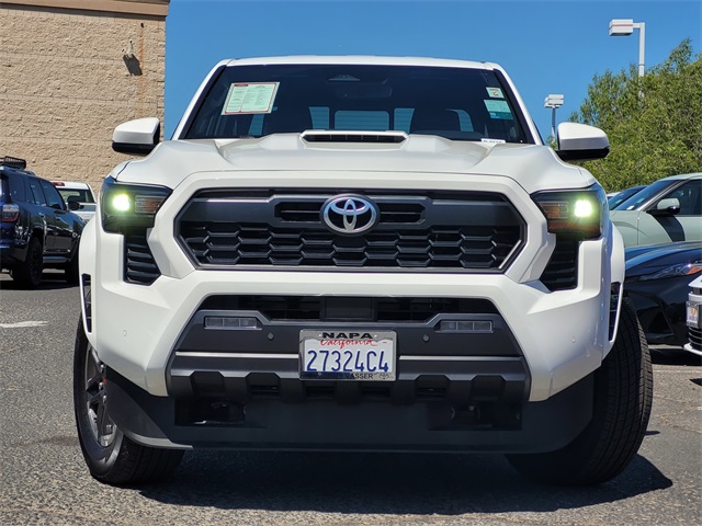 2024 Toyota Tacoma TRD Sport photo 2