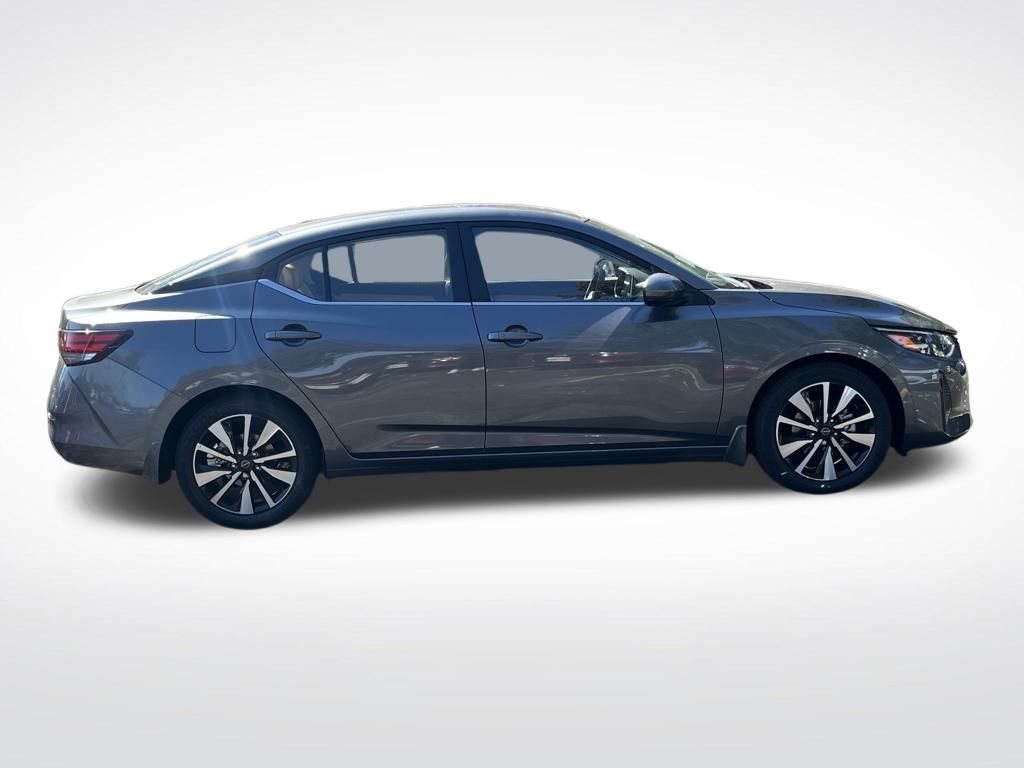 2025 Nissan Sentra SV photo 4