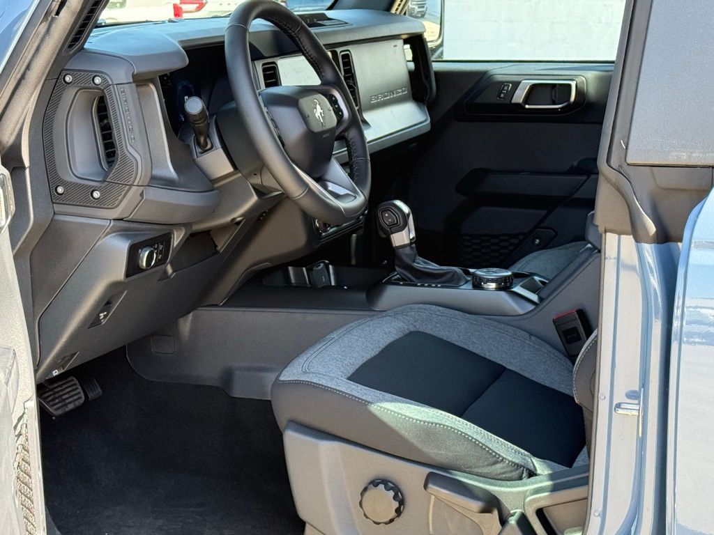 2025 Ford Bronco Big Bend photo 6