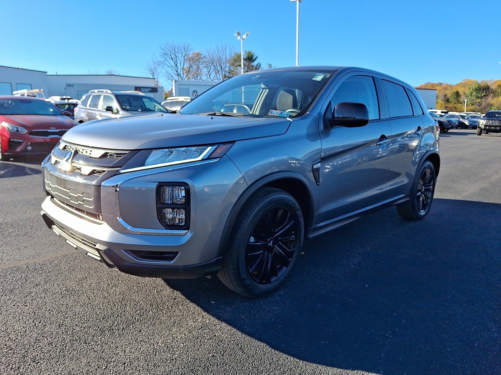 2024 Mitsubishi Outlander Sport LE photo 3