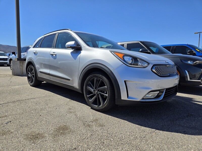 2019 Kia Niro S Touring photo 2