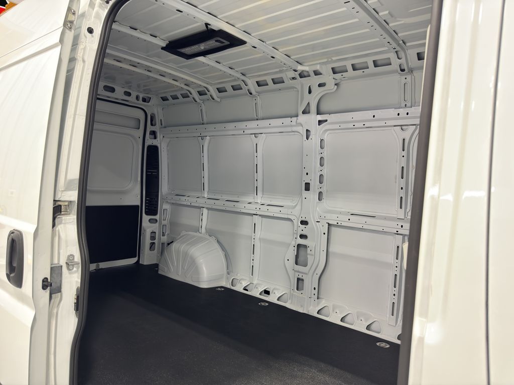 2025 Ram ProMaster 2500 photo 14