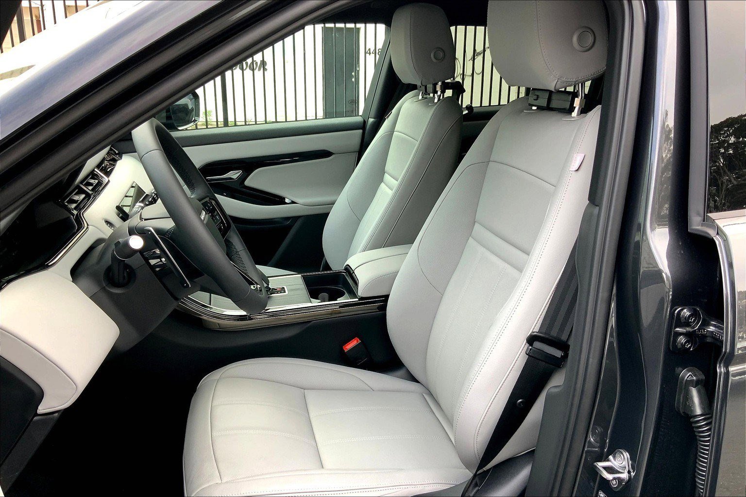 2026 Land Rover Range Rover Evoque S photo 5