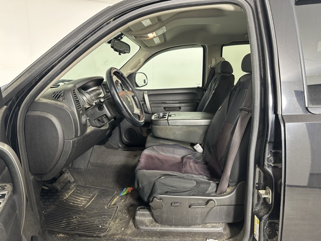 2012 Chevrolet Silverado 1500 LT photo 2