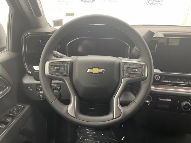 2025 Chevrolet Silverado 1500 LT photo 11