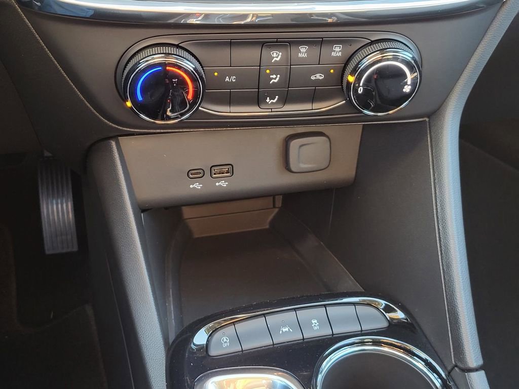 2026 Buick Encore GX Preferred photo 8
