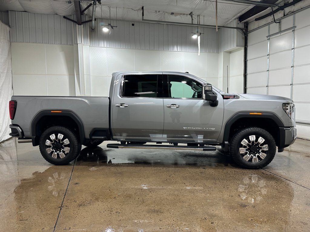2026 Gmc Sierra 3500 HD Denali photo 2