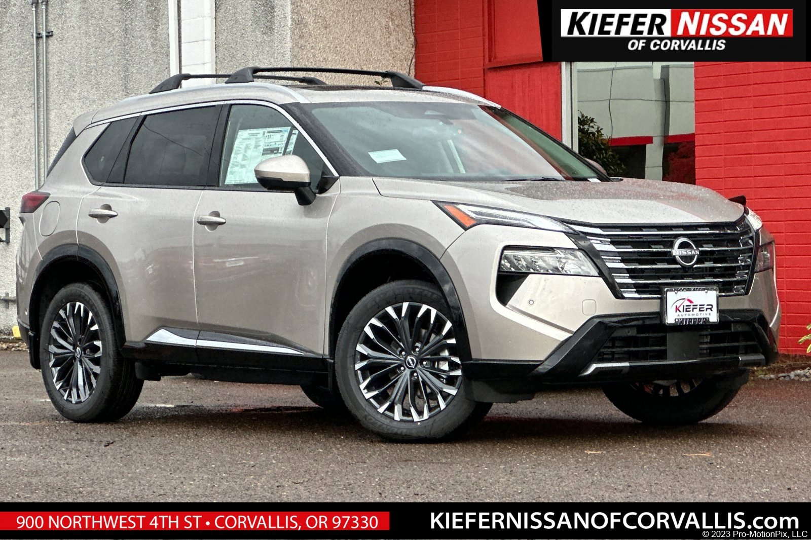 2026 Nissan Rogue Platinum's photo