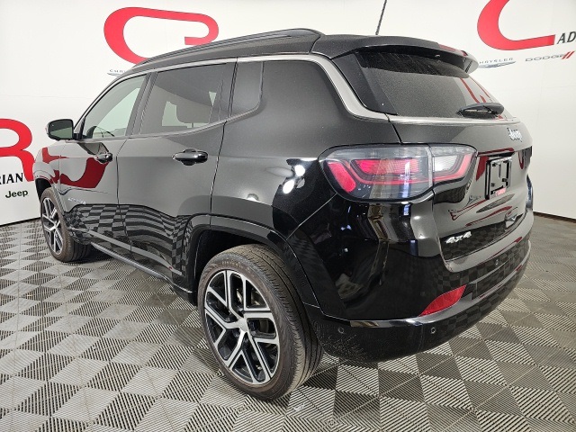2024 Jeep Compass Limited photo 3