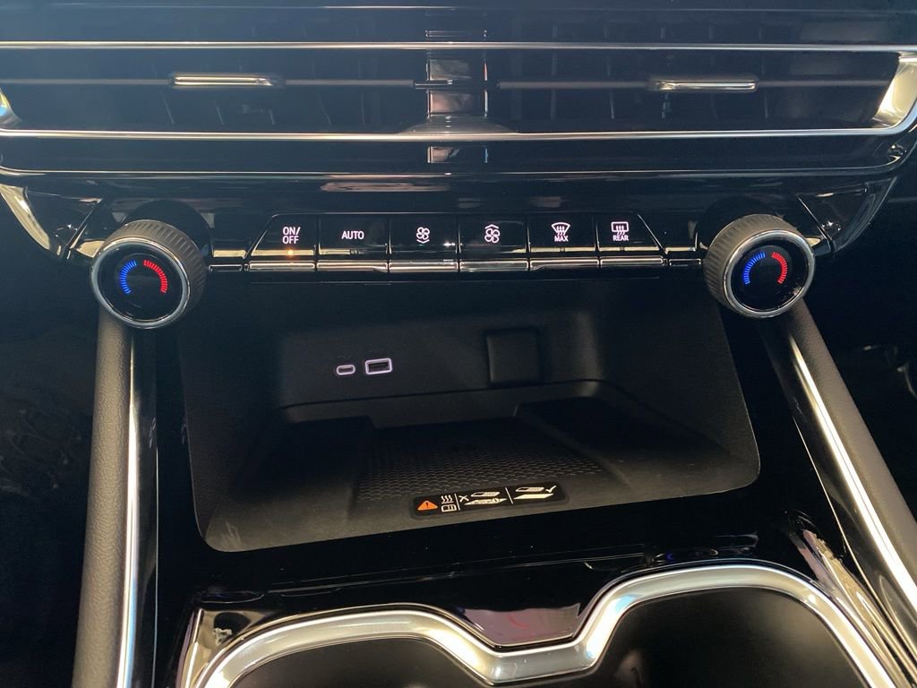 2026 Chevrolet Traverse RS photo 3