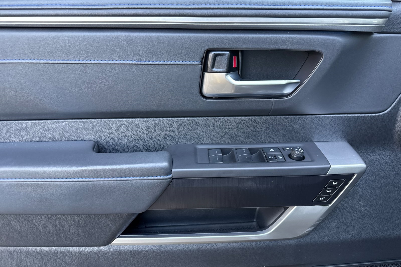 2023 Toyota Tundra Platinum photo 11