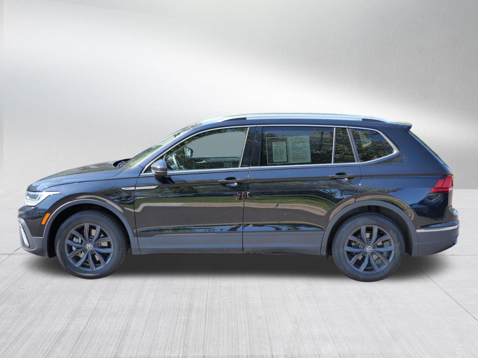 2024 Volkswagen Tiguan SE Wolfsburg Edition photo 4